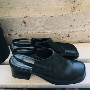 Y2K Vintage square toe clog/mule heel with strap.